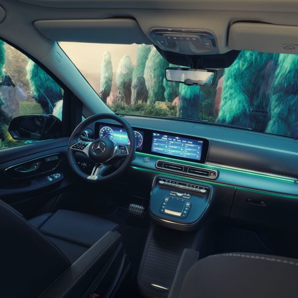 Mercedes-Benz V-Klasse Marco Polo Cockpit und Drehsitze vorne 2024 